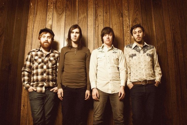 Attack in Black photographed by Yod Yutamanop (mybadeye.org)