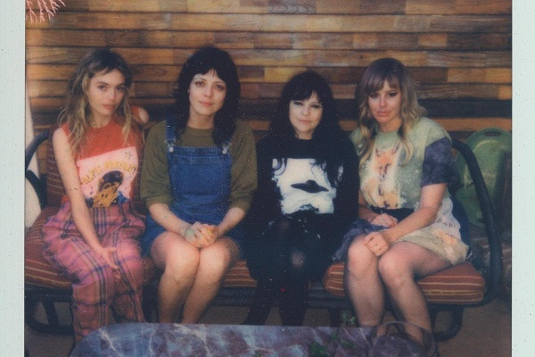 Julia And The Squeezettes