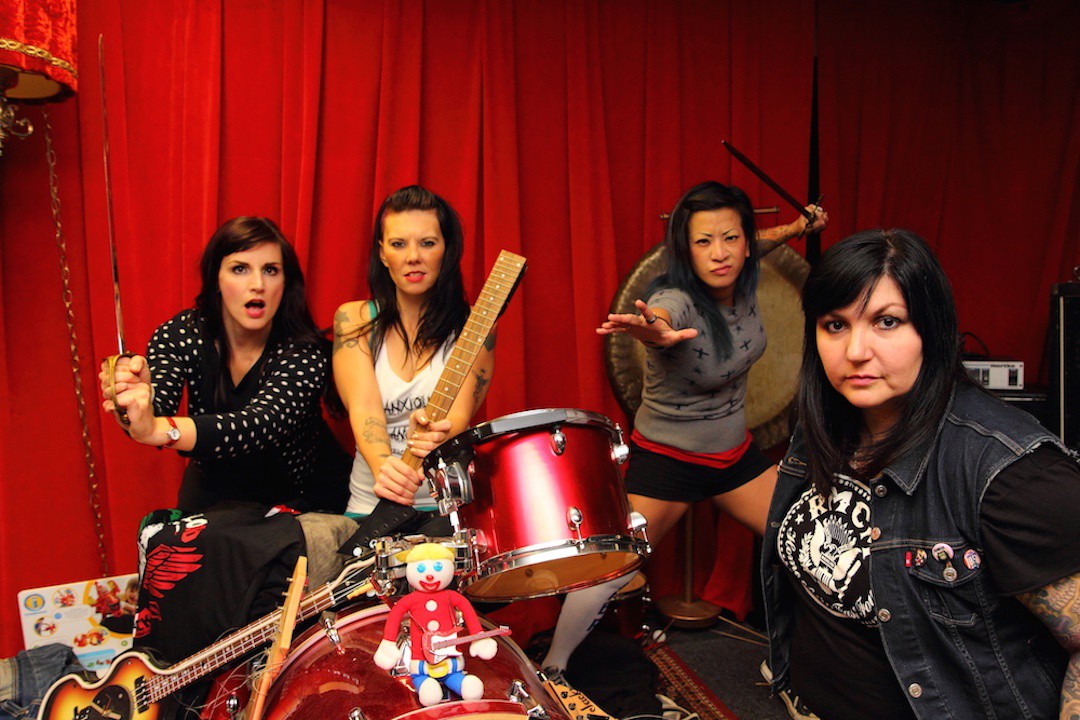 Bad Cop/Bad Cop: "Sugarcane"
