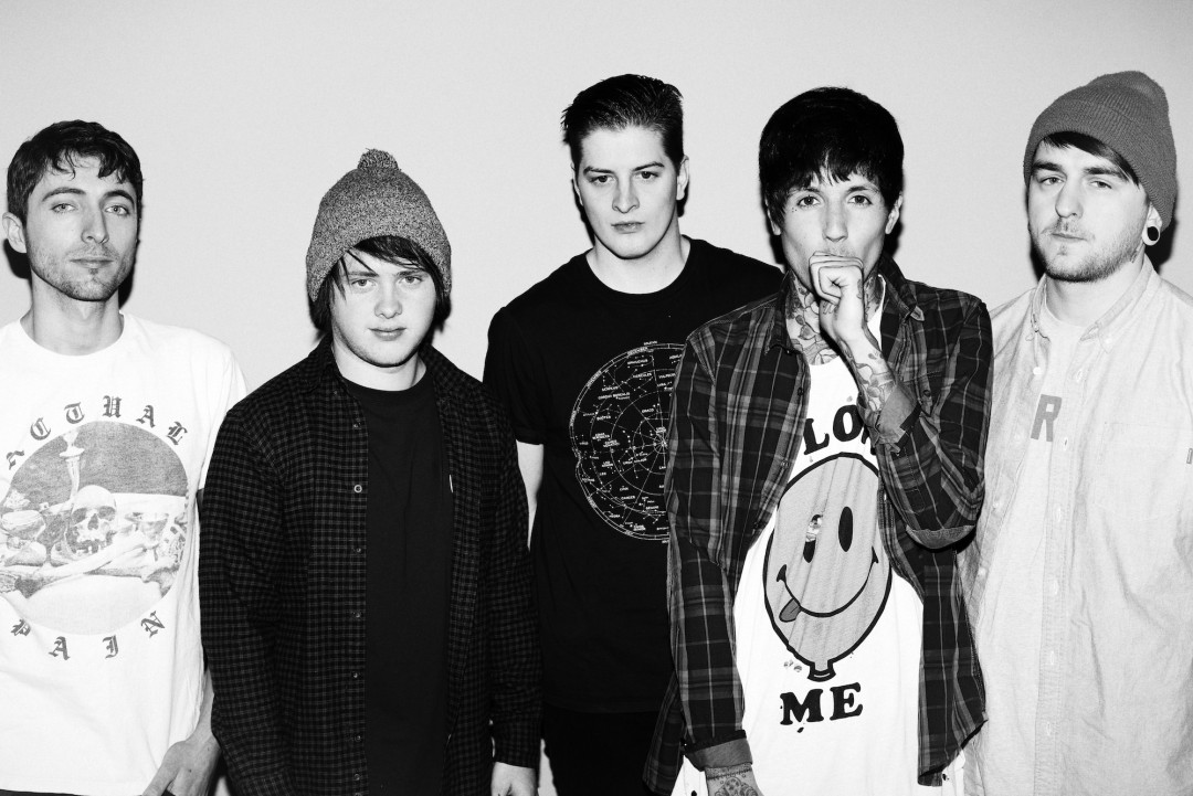Bring Me the Horizon: "Happy Song"