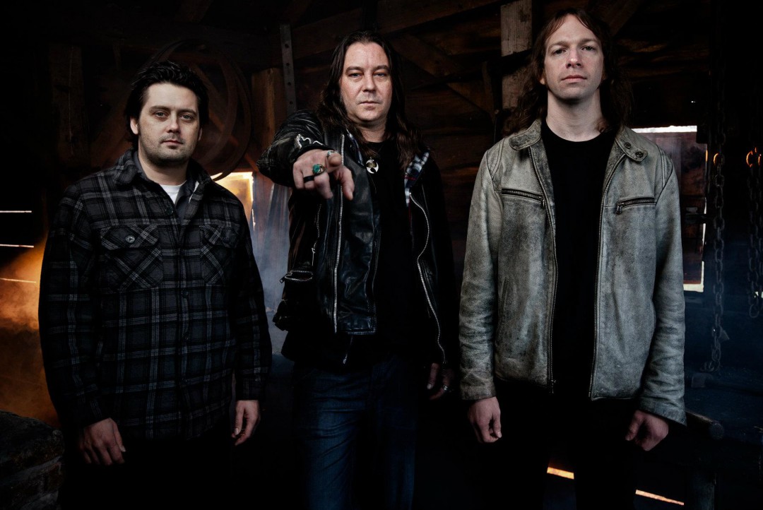 High On Fire: "Slave the Hive"