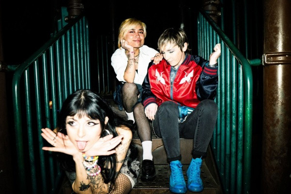 Suzie True