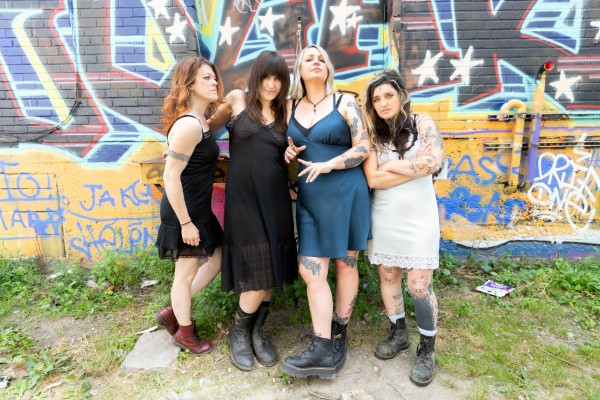 Taxi Girls