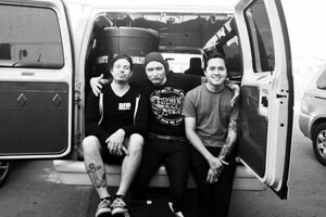 Caskitt perform for Punks In Vegas