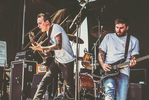 The Flatliners Live At It's Not Dead Fest 2
