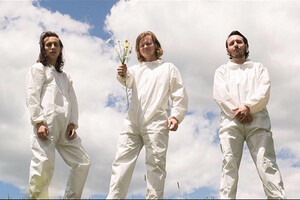 The Moms perform "Paper" at LFTRR