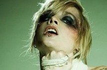 Victory signs Otep