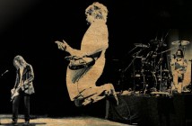 Nirvana: "School (Live at Reading)"