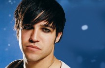 Ashlee Simpson files for divorce from Pete Wentz