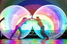 Weezer and The Flaming Lips: "She Don't Use Jelly" (Live)