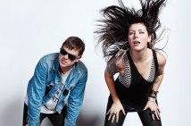 Sleigh Bells: "Born to Lose"