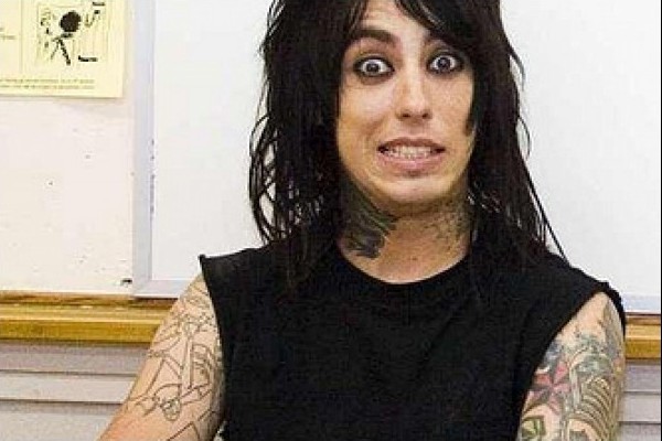 Ronald Radke (Falling in Reverse) arrested again, act surprised