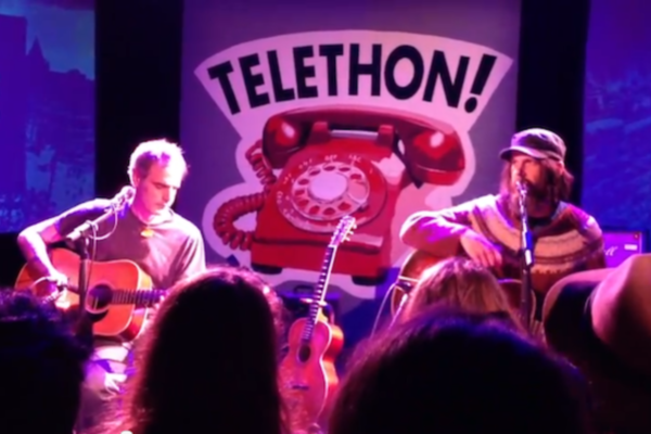 Jeff Mangum & Guy Picciotto: "Sign the Dotted Line" (Tall Dwarfs cover)