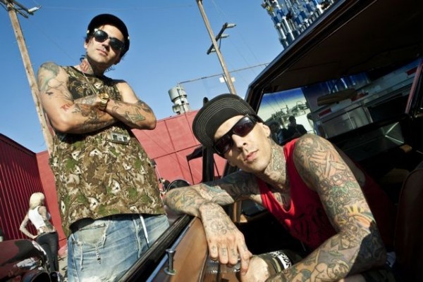 Yelawolf / Travis Barker: "6 Feet Underground" (with Tim Armstrong)