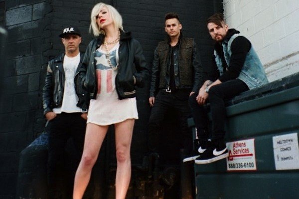 Five Knives: "Messin' With My Mind"