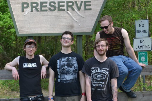 Close Talker (Sundials) detail debut, stream "Mop Water"