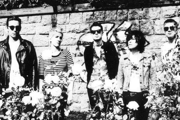 Crocodiles: "Teardrop Guitar"