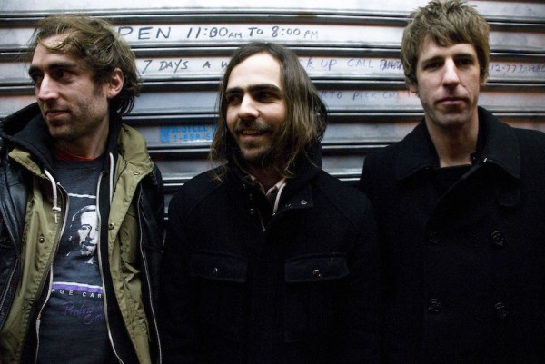 A Place to Bury Strangers: "Straight"