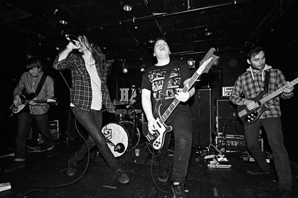 Pianos Become The Teeth: "895"