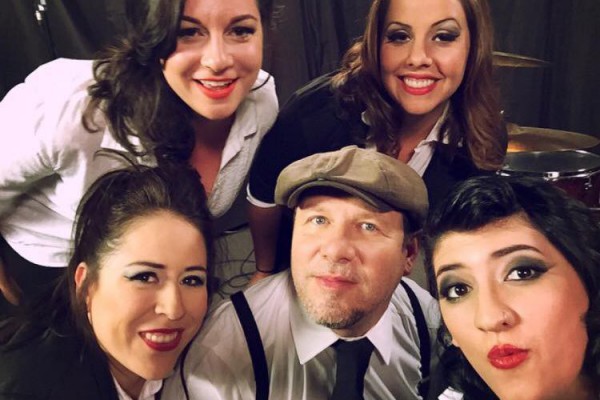 The Venomous Pinks: "Do You Wanna?"