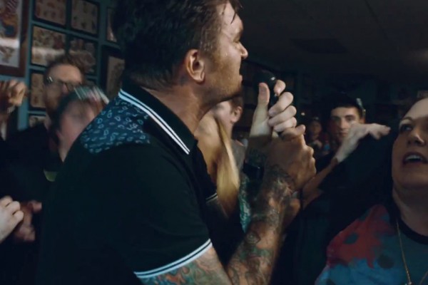 New Found Glory: "Vicious Love" (featuring Hayley Williams)