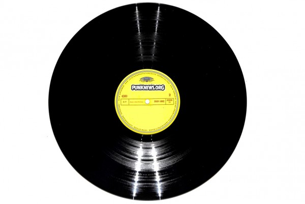 Punknews to release single vinyl copy of Punknews Podcast episode 300 for $5 million