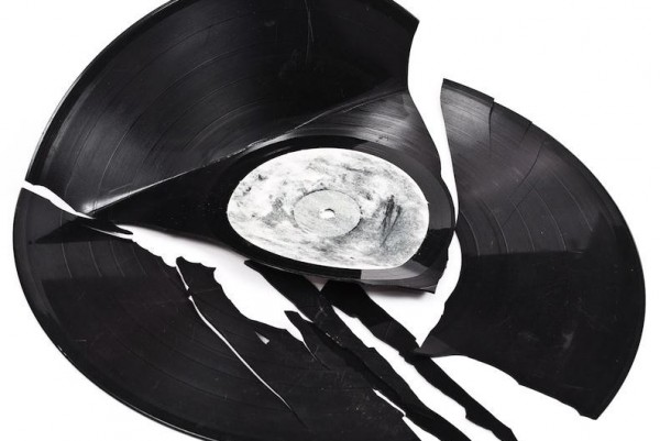 48% of UK vinyl record buyers don't actually play their records