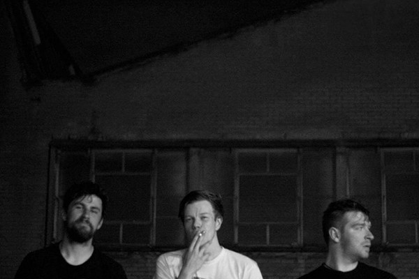 Frauen set date for new LP