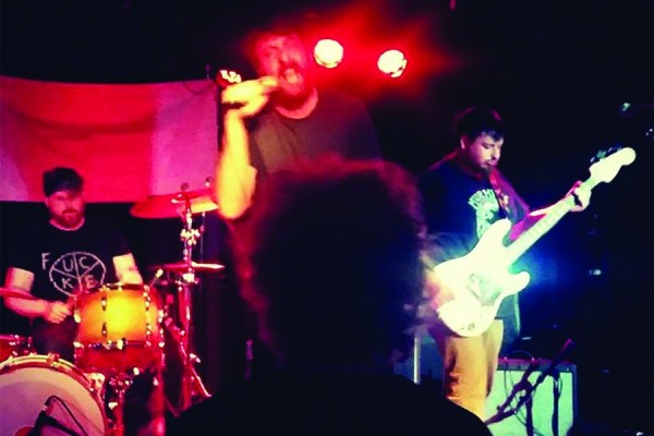 Dead Bars: "Earplug Girl"