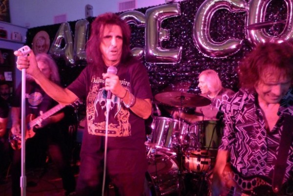 Original Alice Cooper band reunites for short tour, two recordings