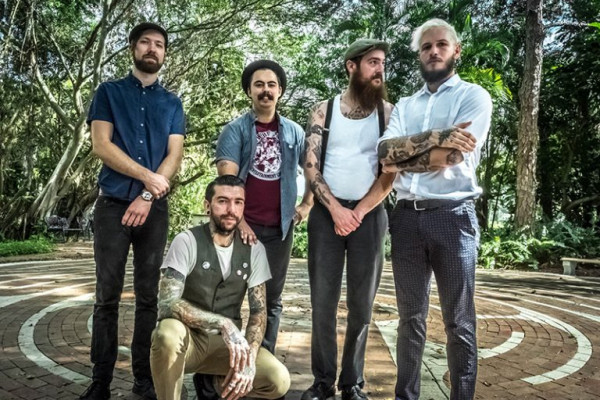 Everymen: "Shake Your Bones"