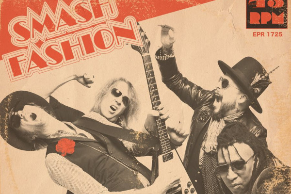 Listen to the new single by Smash Fashion!