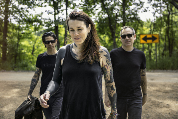 Laura Jane Grace & the Devouring Mothers (Brazil)