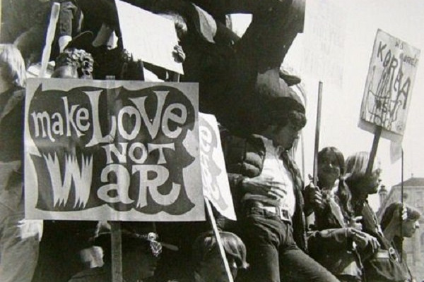 Woodstock LC sues Investor Dentsu