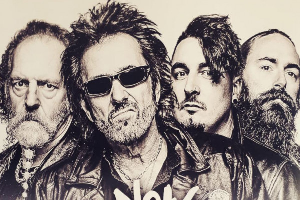 Anti-Nowhere League singer attacked, cancel shows