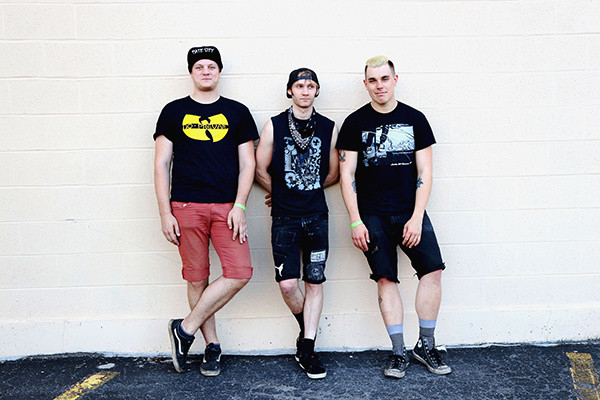 On The Cinder stream new album "Lamplighter"