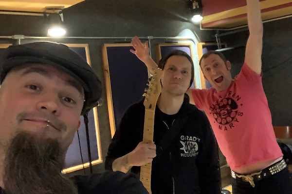 Check out the new track by the Ray Gradys!