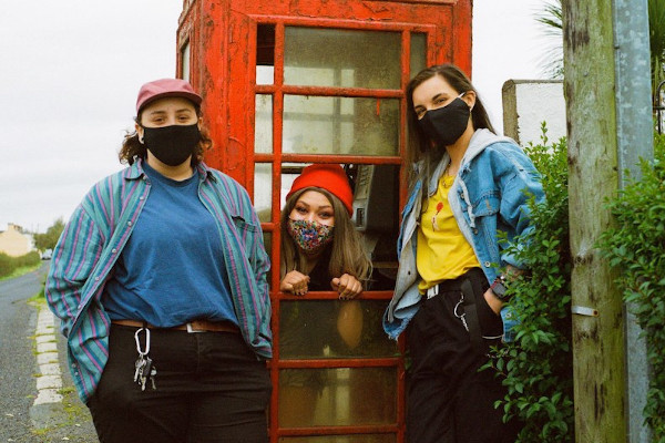 CHERYM release "Kisses On My Cards" video