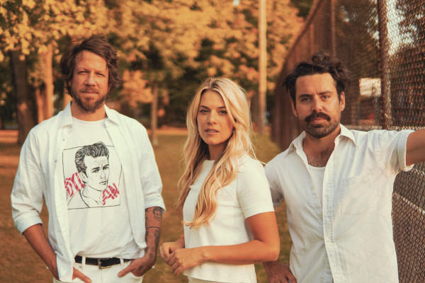 Royal Castles release "Frickin Pretty" video