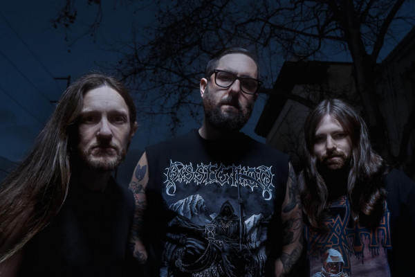 Darkness Everywhere : "Retaliation"