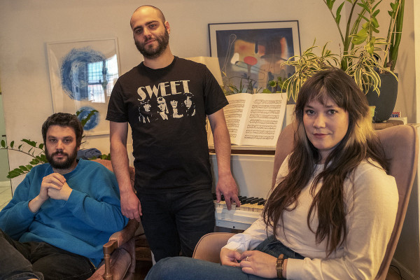Editrix announce album, release new song
