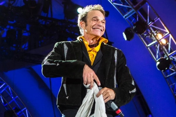 David Lee Roth releases new song about early Van Halen days