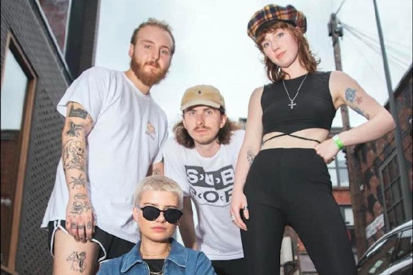 Piss Kitti: "I'm Jammed"
