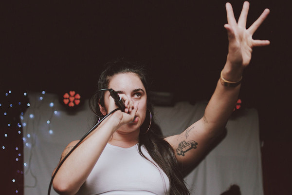 Georgia Maq announces new solo EP, releases Regina Spektor cover