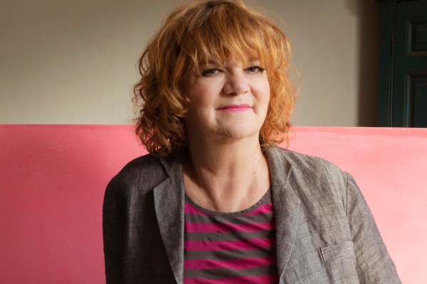 Gina Birch: "I Play My Bass Loud"