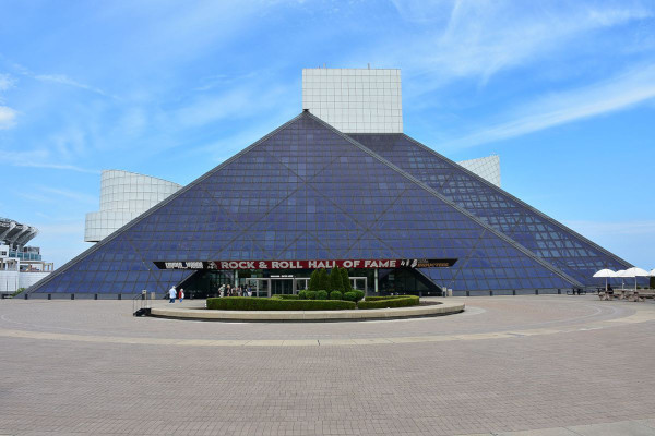 RATM, Kate Bush, Willie Nelson, more to be inducted into the Rock Hall