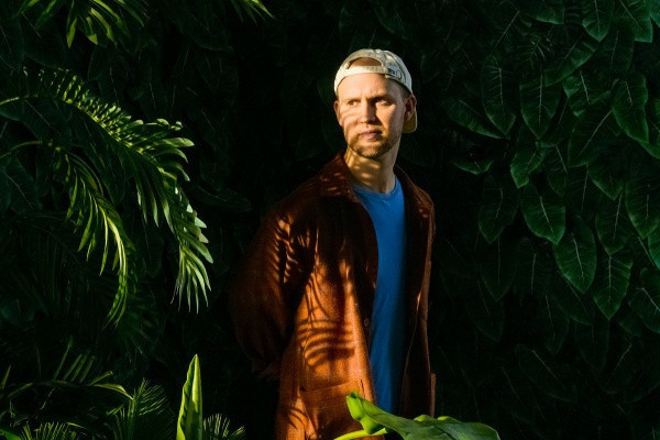 D.A. Stern announces new album, releases "Lovebird" (ft. Sarah Chernoff)