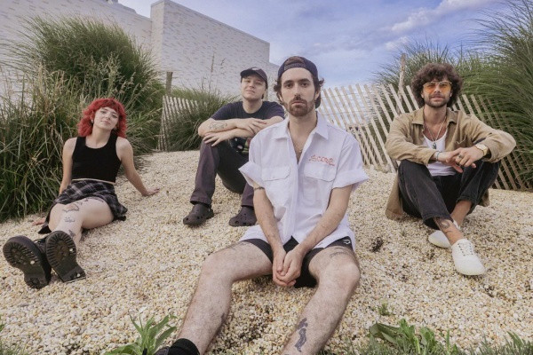 Carpool sign to SideOneDummy, to rerelease 'Erotic Nightmare Summer'