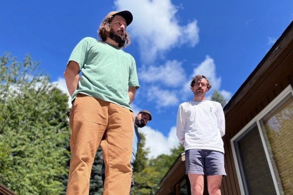 Hypemom announce new EP, release "Joanna" video