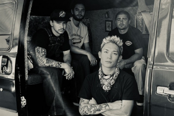 Aphids! release video for "Ring Ring"